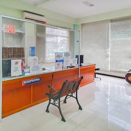 Urbanview Hotel Bartu Moh Toha Bandung By Reddoorz Экстерьер фото
